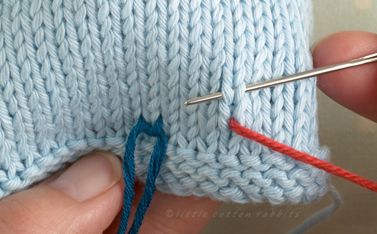 Embroider on Knit Tutorial - Duplicate Stitch – Mama In A Stitch