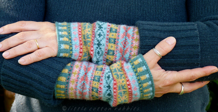 Crochet Wrist Warmers Pattern - Olive - Sandra Stitches