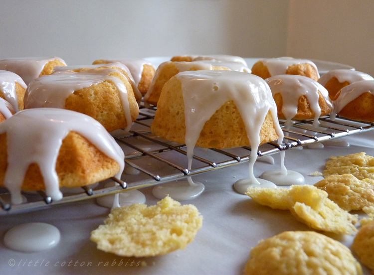Drizzle cakes